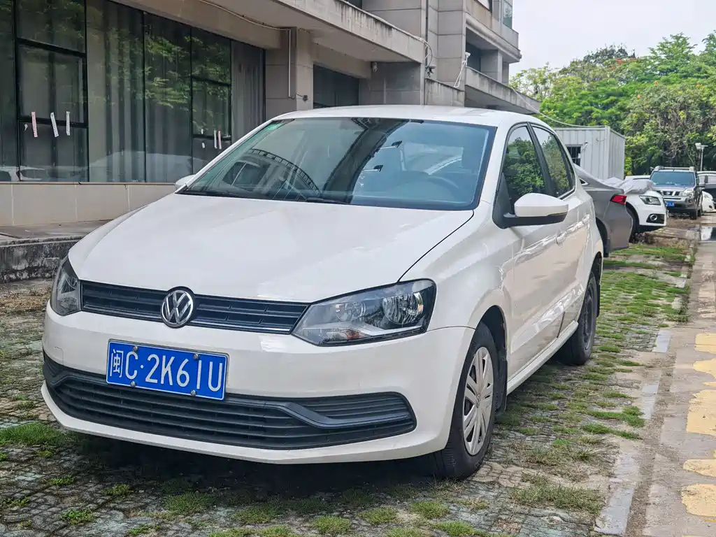 Volkswagen Polo 2016 — фото 1