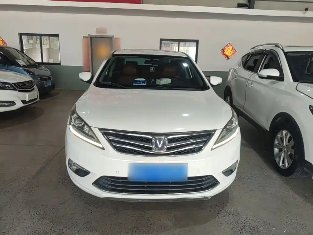 Changan Eado 2017 — фото 3