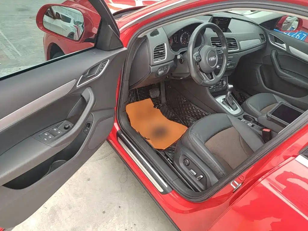 Audi Q3 2018 — фото 16