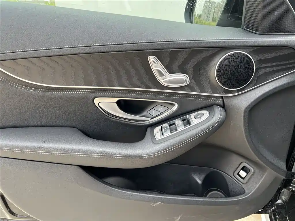 Mercedes-Benz C-Class 2018 — фото 13