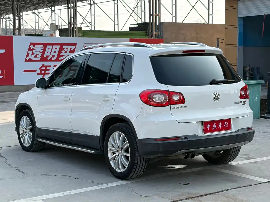 Volkswagen Tiguan 2012 — фото 18