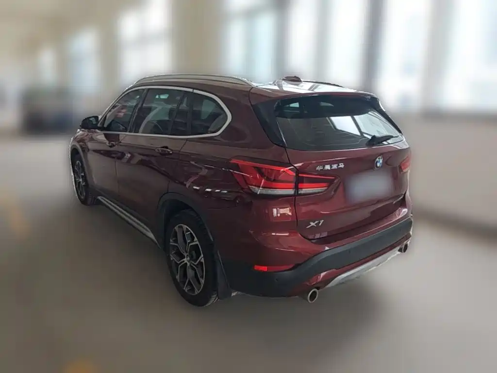 BMW X1 2021 — фото 9