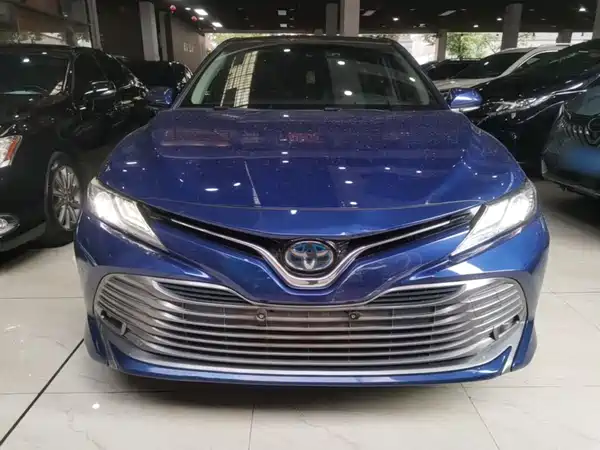 Toyota Camry 2019