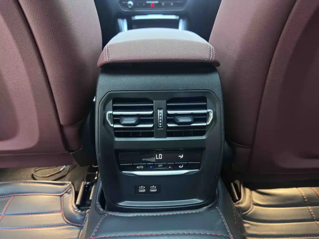 BMW 3 Series 2023 — фото 18