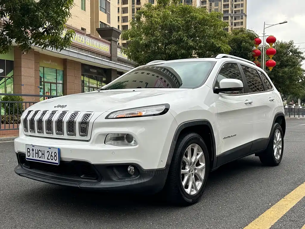 Jeep Cherokee 2016 — фото 1