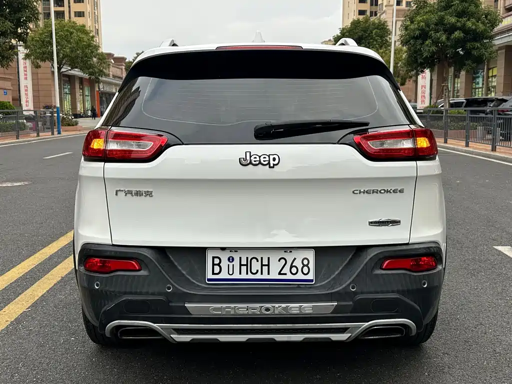 Jeep Cherokee 2016 — фото 4