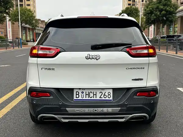 Jeep Cherokee 2016
