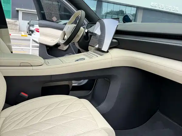 NIO ES6 2025