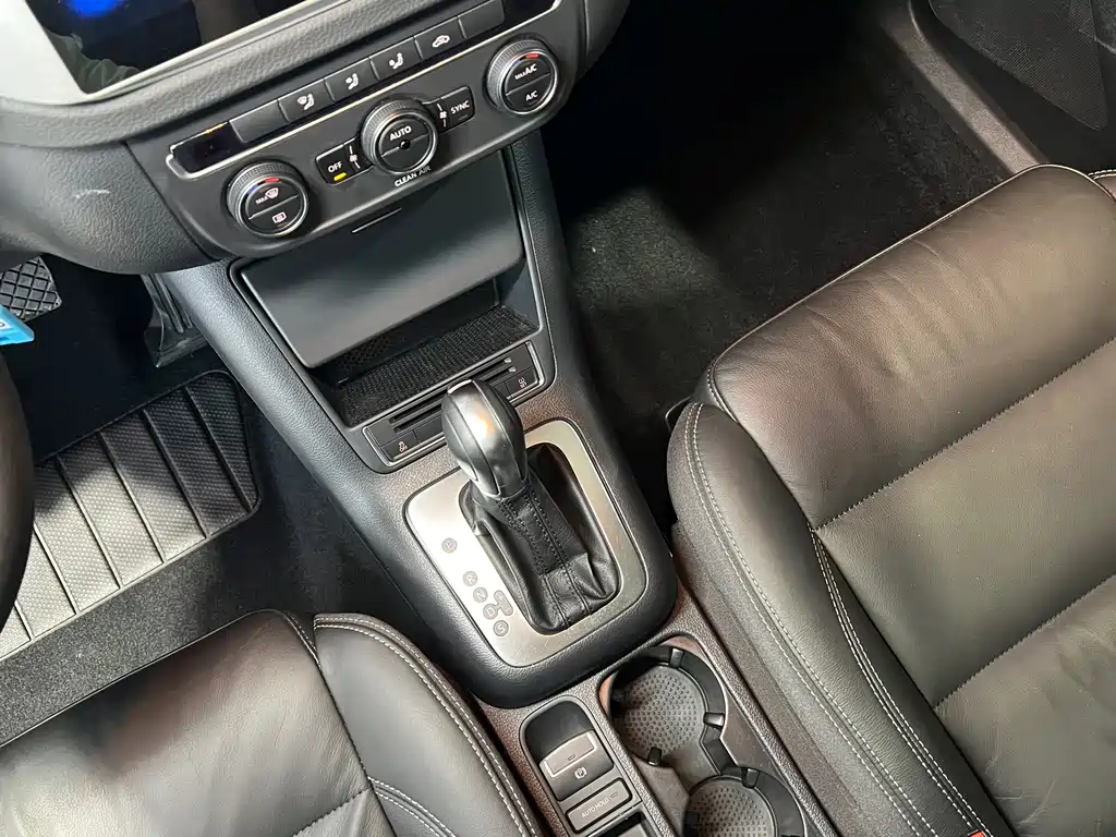 Volkswagen Tiguan 2017 — фото 15
