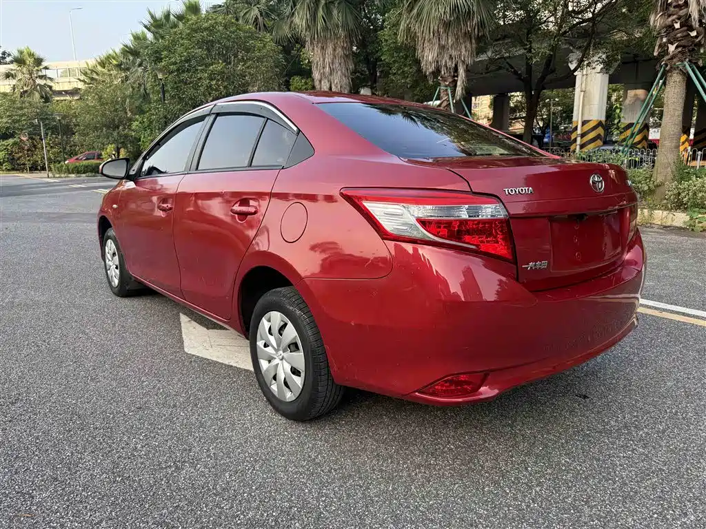 Toyota Vios 2015 — фото 6
