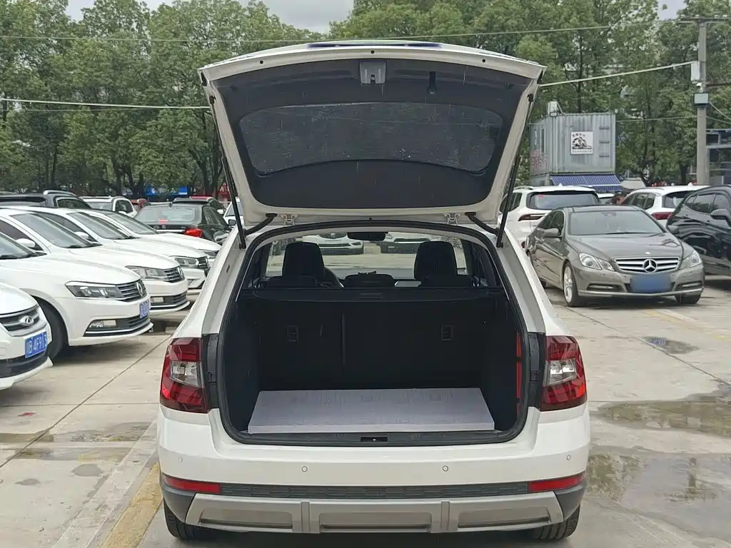 Skoda Octavia 2018 — фото 19