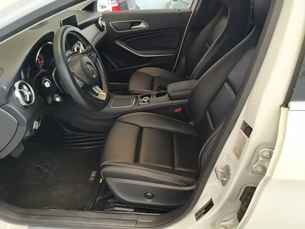 Mercedes-Benz GLA 2018 — фото 15