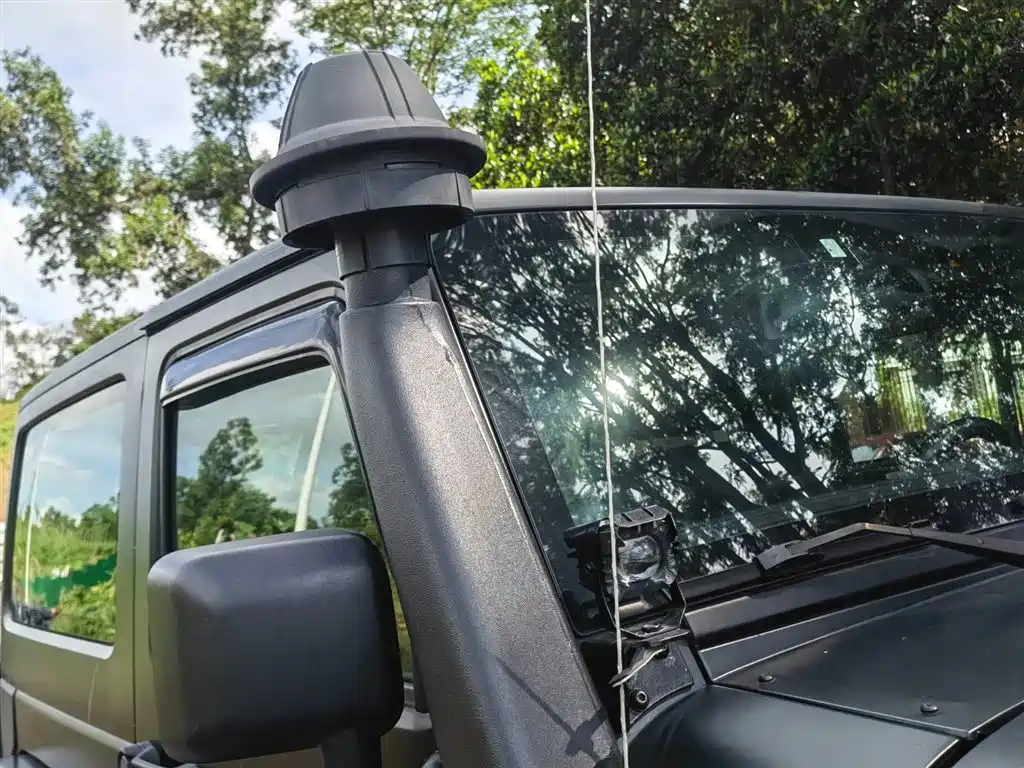 Jeep Wrangler 2011 — фото 26