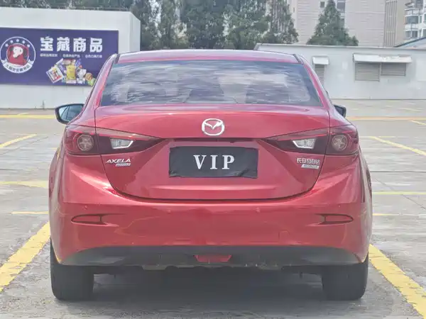Mazda 3 Axela 2016