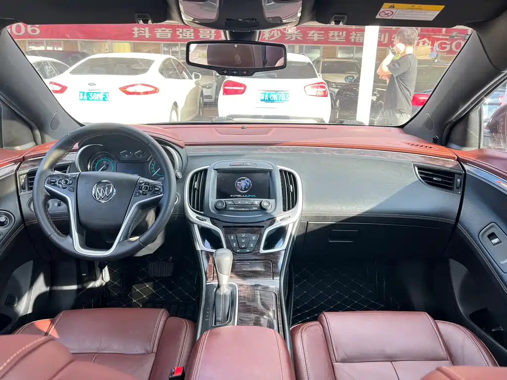 Buick LaCrosse 2015 — фото 17
