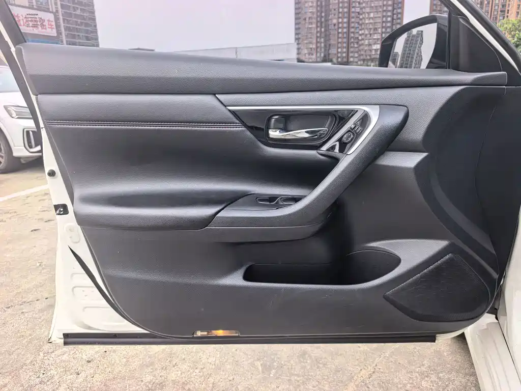 Nissan Teana 2017 — фото 10