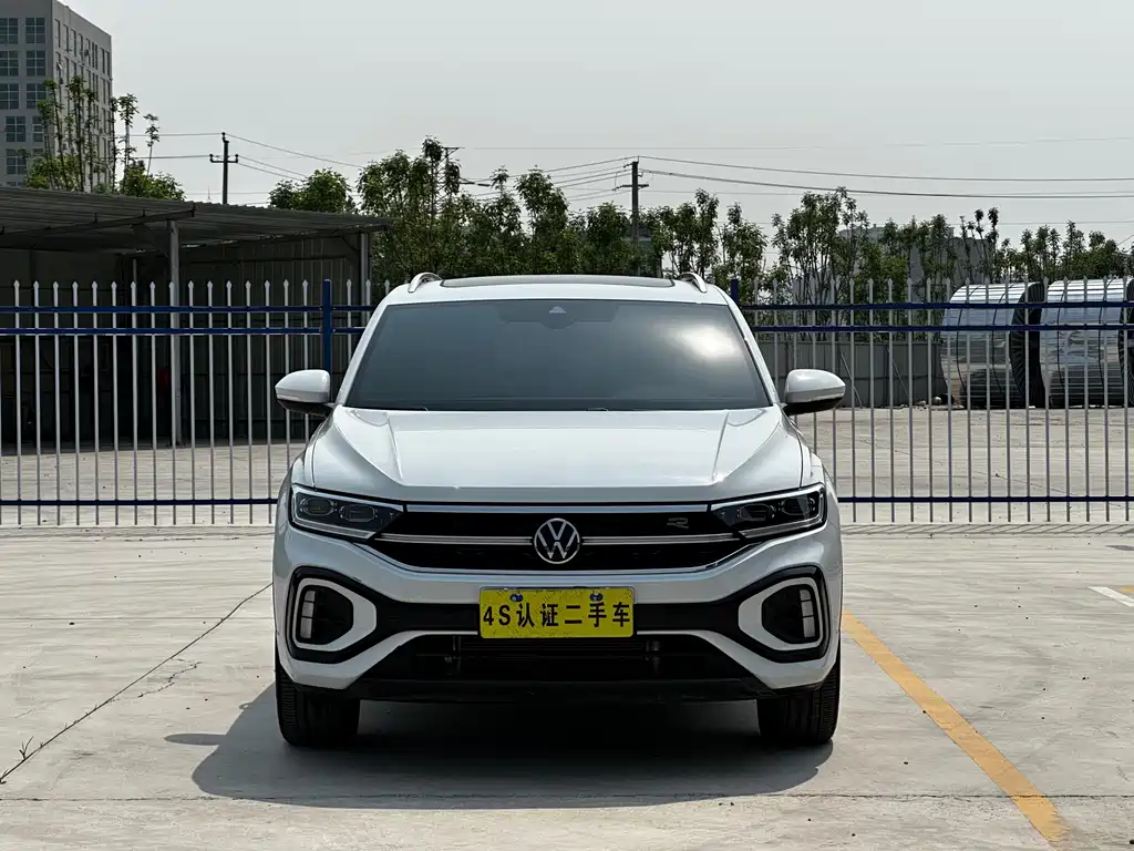 Volkswagen T-Roc 2024 — фото 2