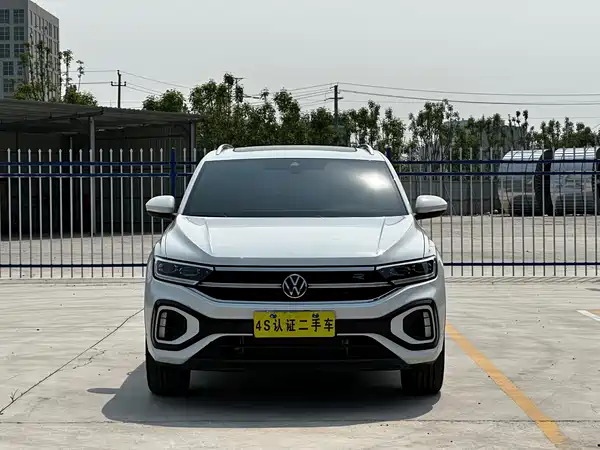 Volkswagen T-Roc 2024