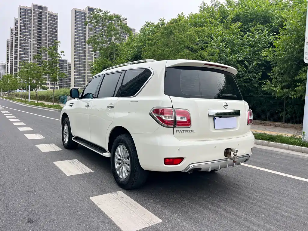 Nissan Patrol 2020 — фото 18