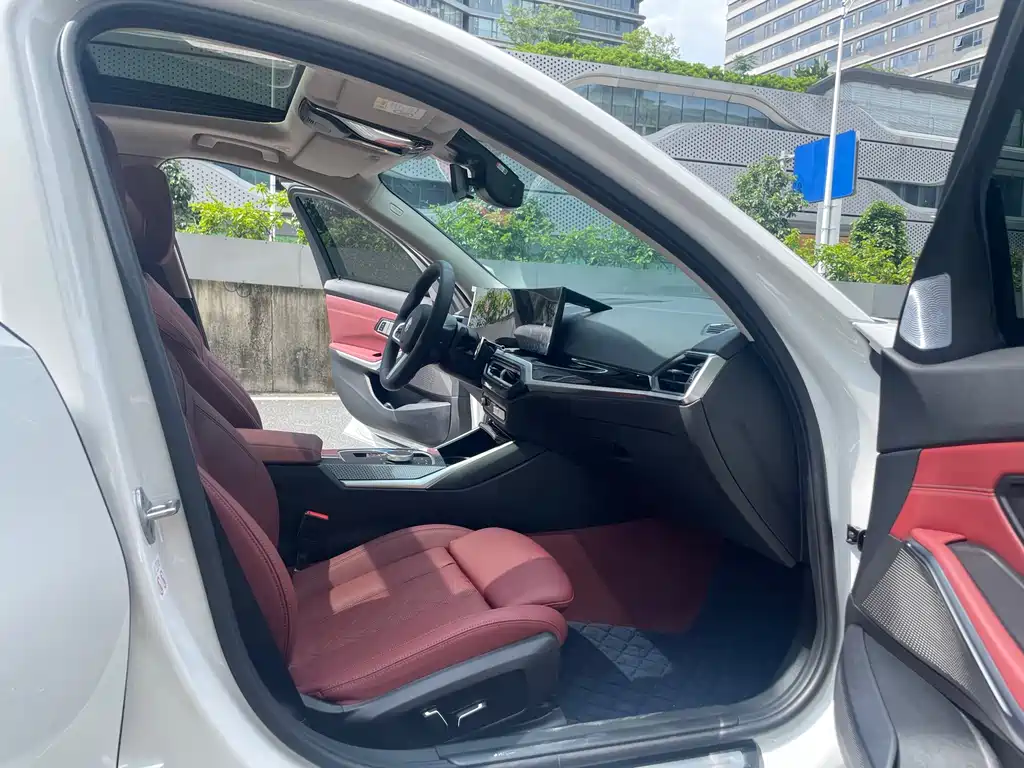 BMW i3 2024 — фото 11