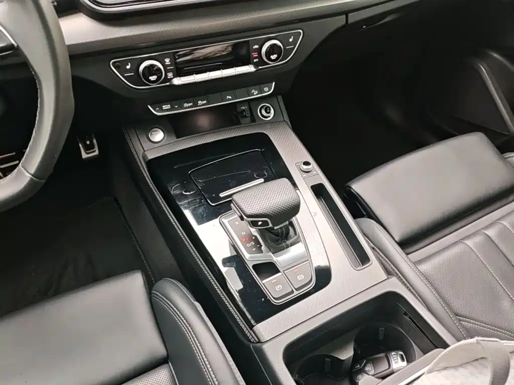 Audi Q5L 2025 — фото 14