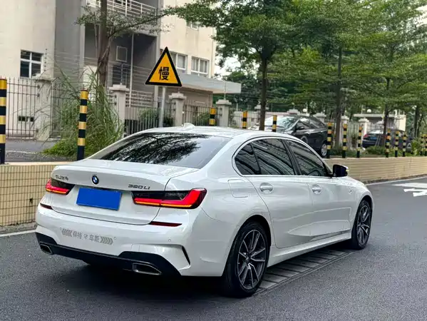 BMW 3 Series 2022