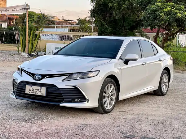 Toyota Camry 2021