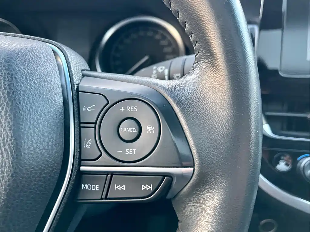 Toyota Camry 2021 — фото 15