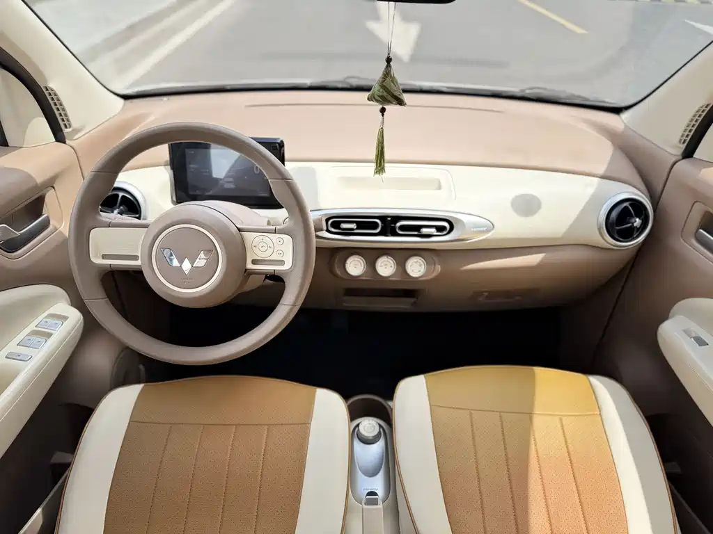 Wuling Hongguang MINIEV 2025