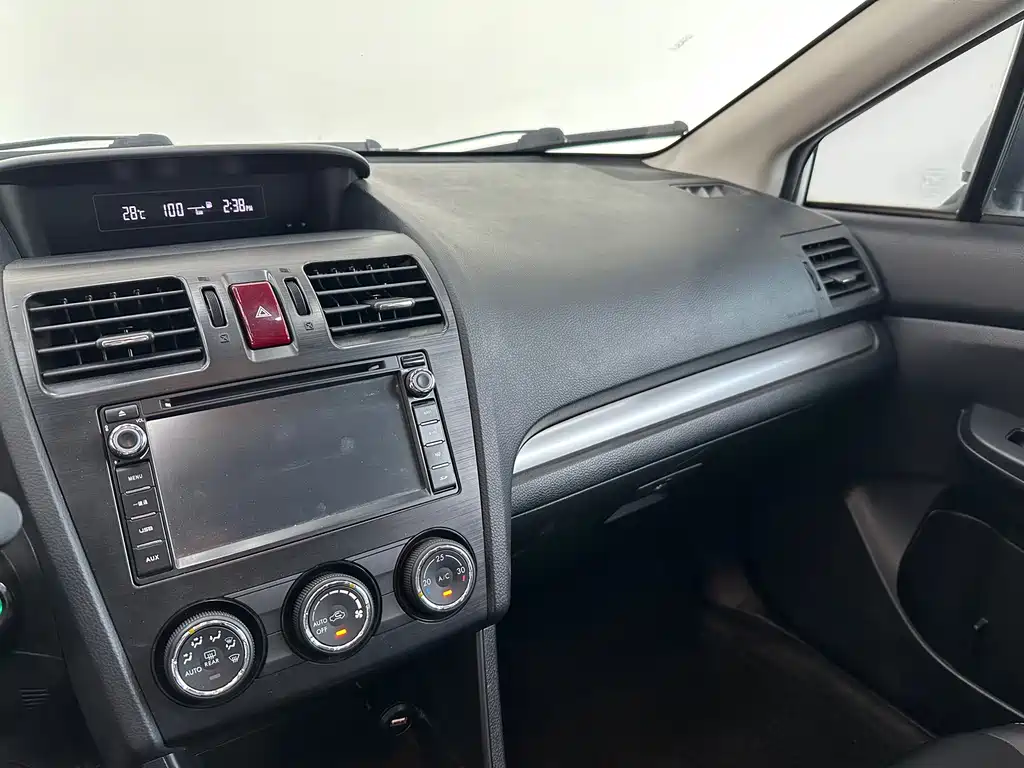 Subaru XV 2013 — фото 13