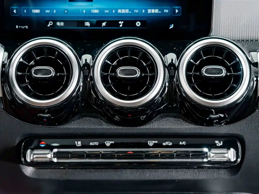 Mercedes-Benz GLB 2023 — фото 12