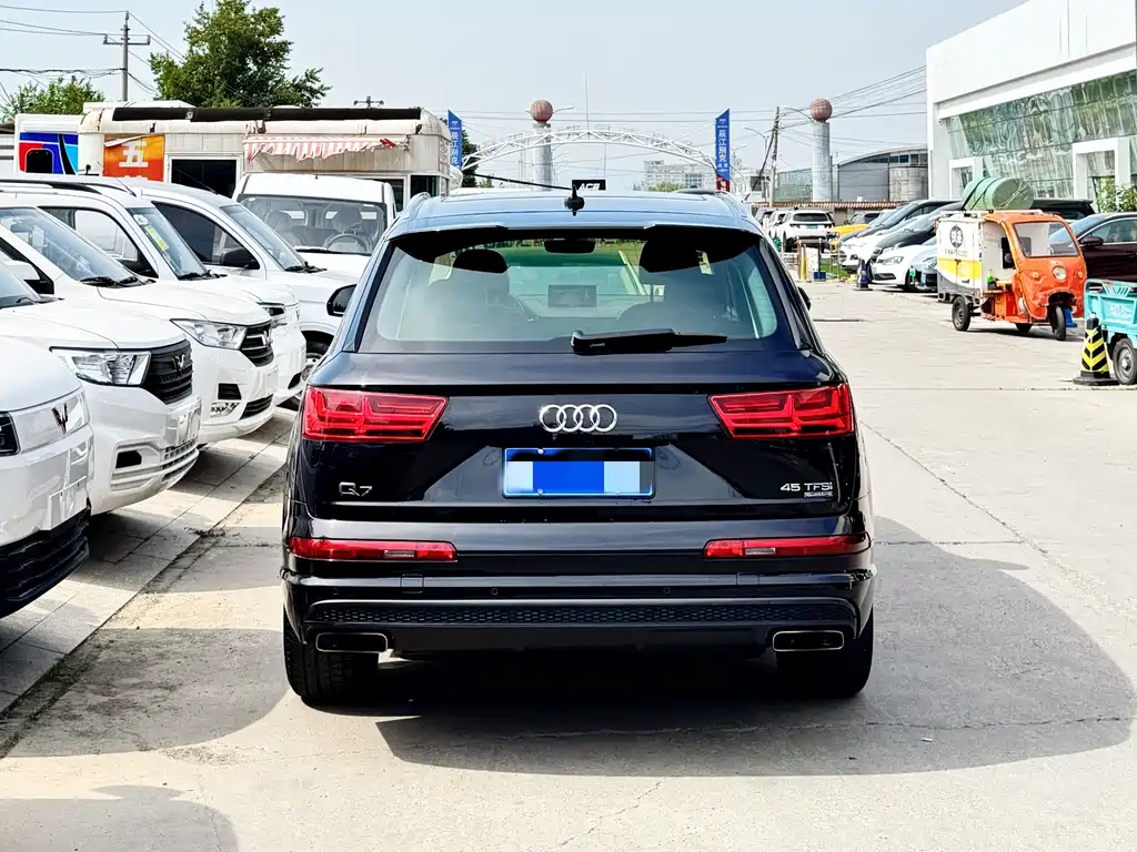 Audi Q7 2019 — фото 3