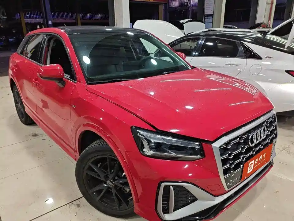 Audi Q2L 2023 — фото 3