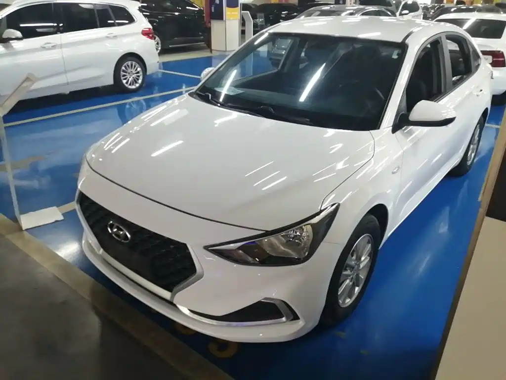 Hyundai Elantra 2021 — фото 2