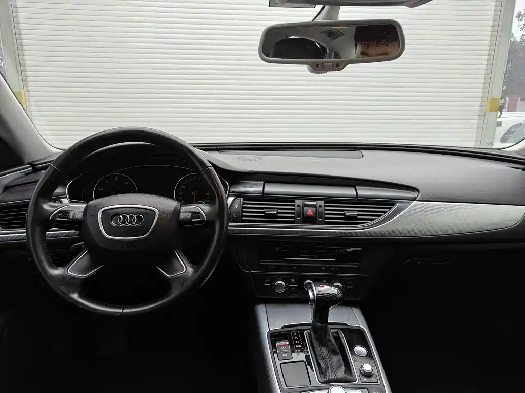 Audi A6L 2014 — фото 12