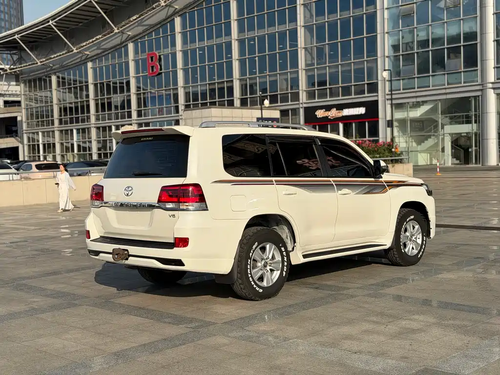 Toyota Land Cruiser 2019 — фото 15