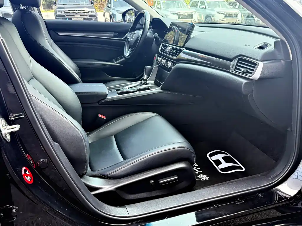 Honda Accord 2022 — фото 12
