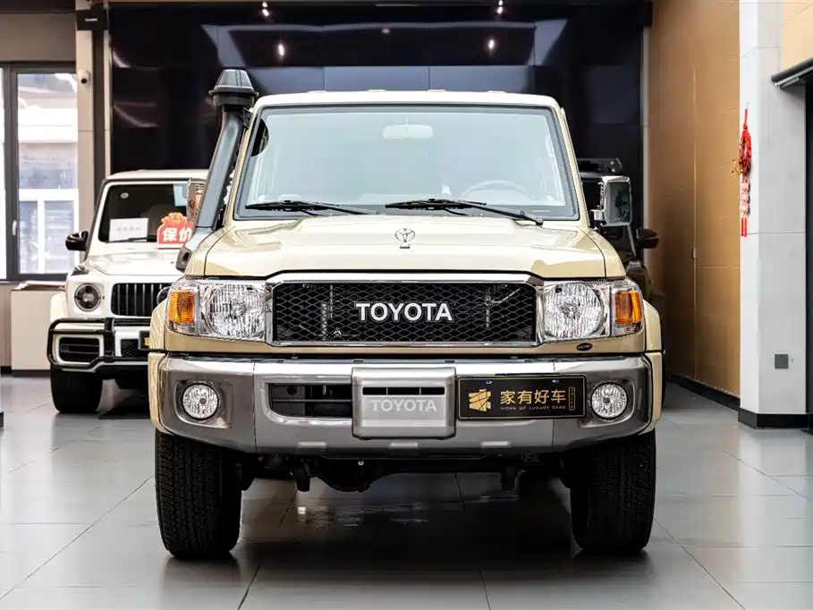 Toyota Land Cruiser 2020 — фото 2