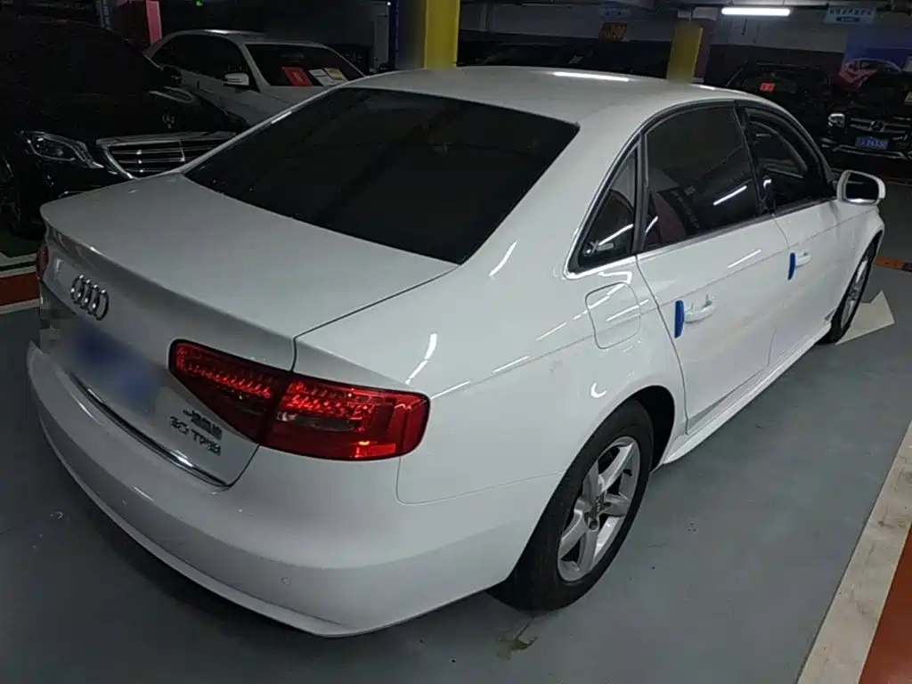 Audi A4L 2016