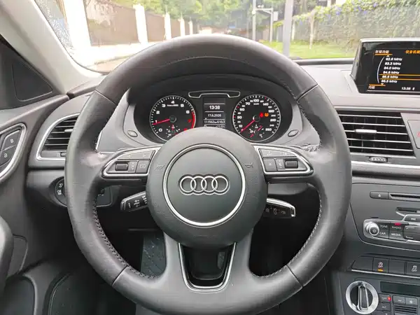Audi Q3 2014