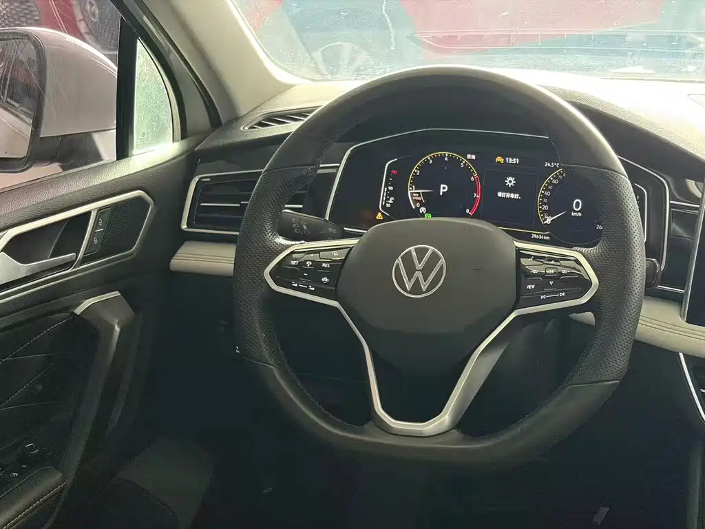 Volkswagen Tiguan L 2022 — фото 14