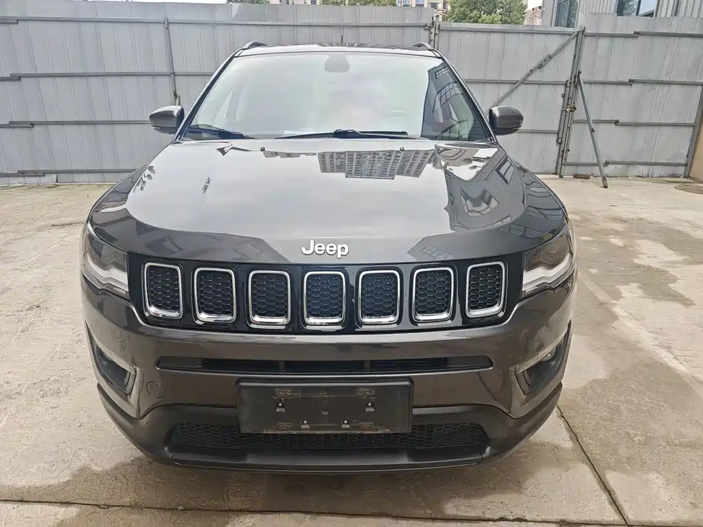 Jeep Compass 2018 — фото 2