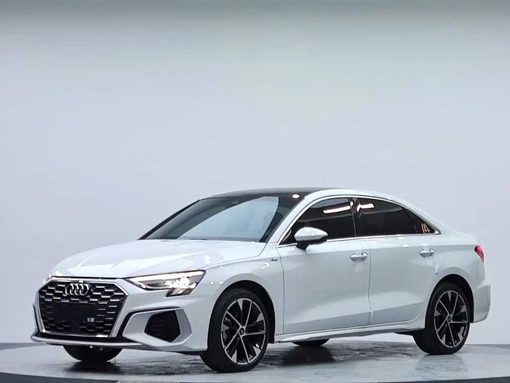 Audi A3 2022 — фото 2