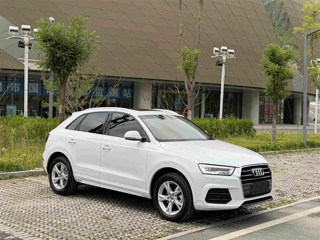 Audi Q3 2018 — фото 3