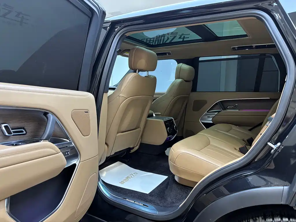 Land Rover Range Rover 2025 — фото 11