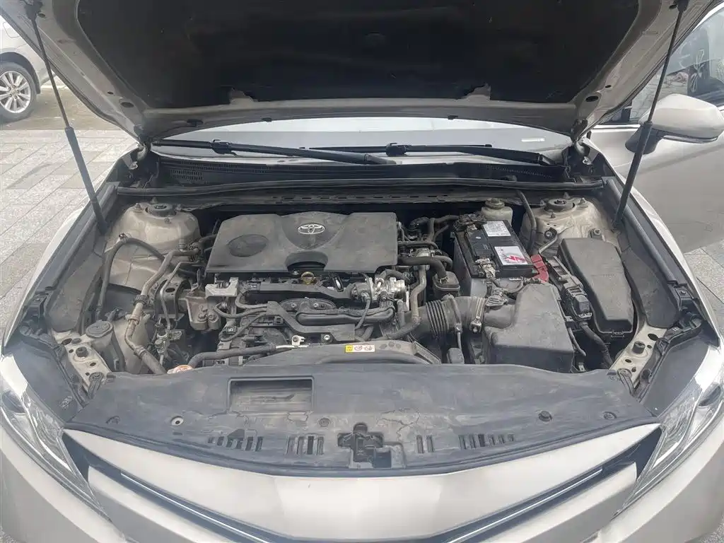Toyota Camry 2020 — фото 16