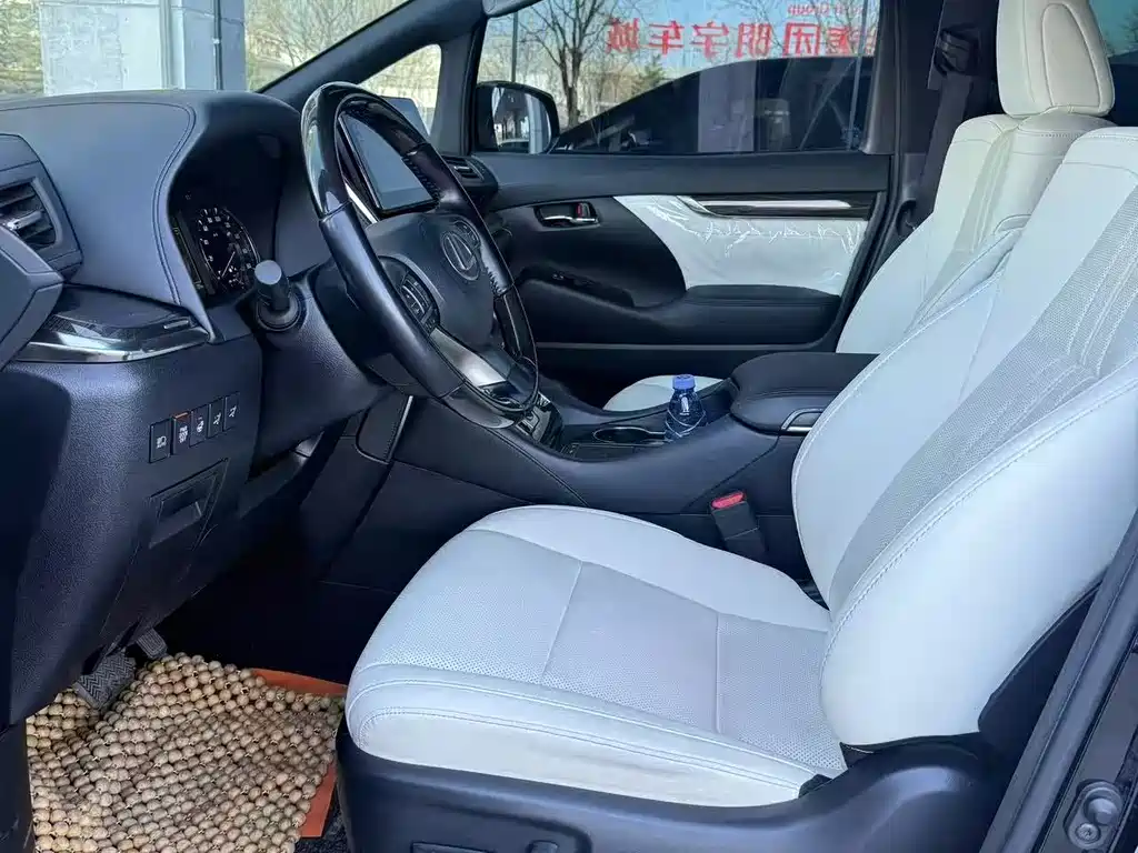 Lexus LM 2021 — фото 10