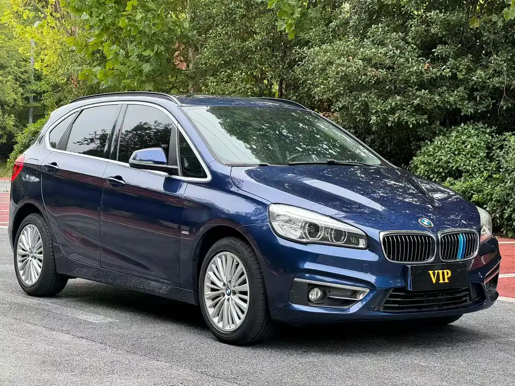 BMW 2 Series Active Tourer 2017 — фото 3