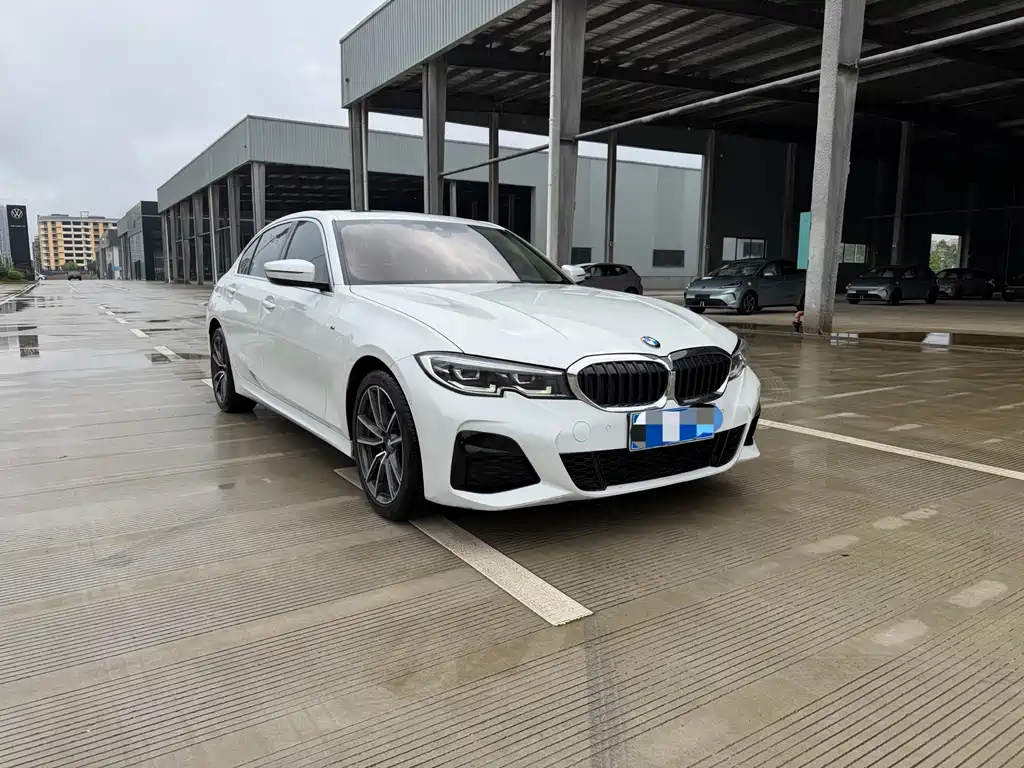 BMW 3 Series 2019 — фото 1
