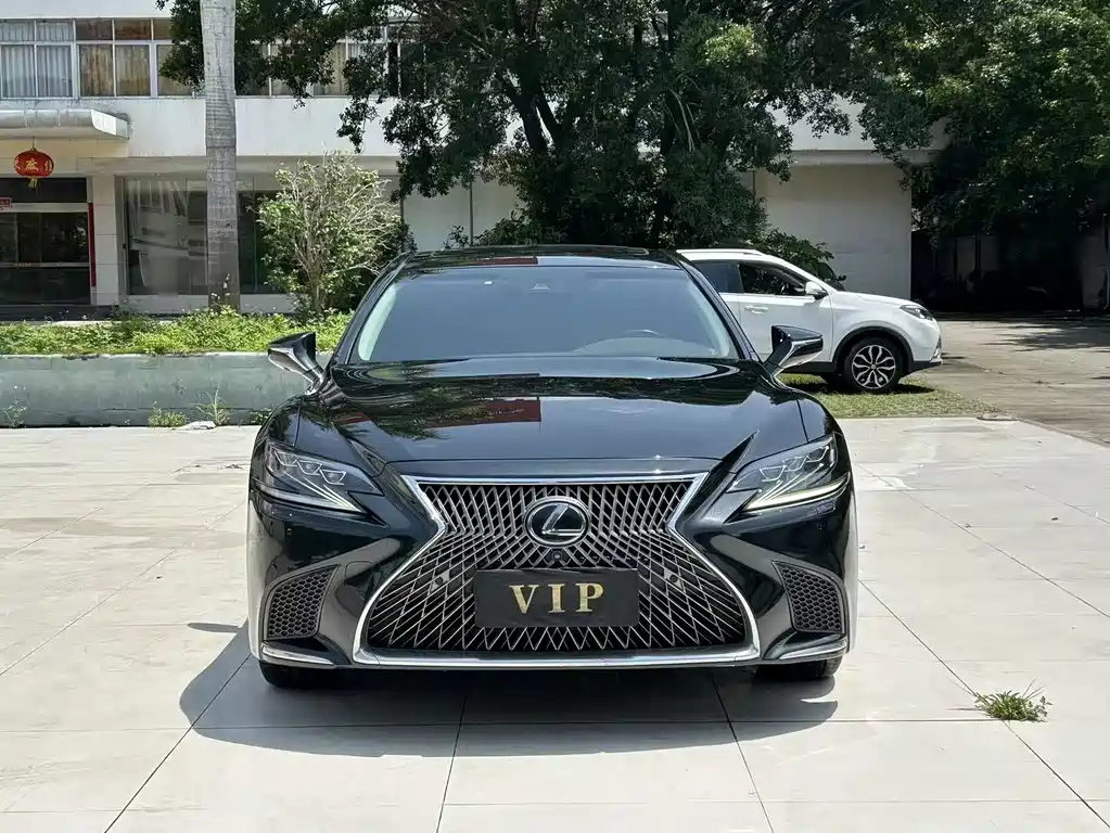 Lexus LS 2020 — фото 2